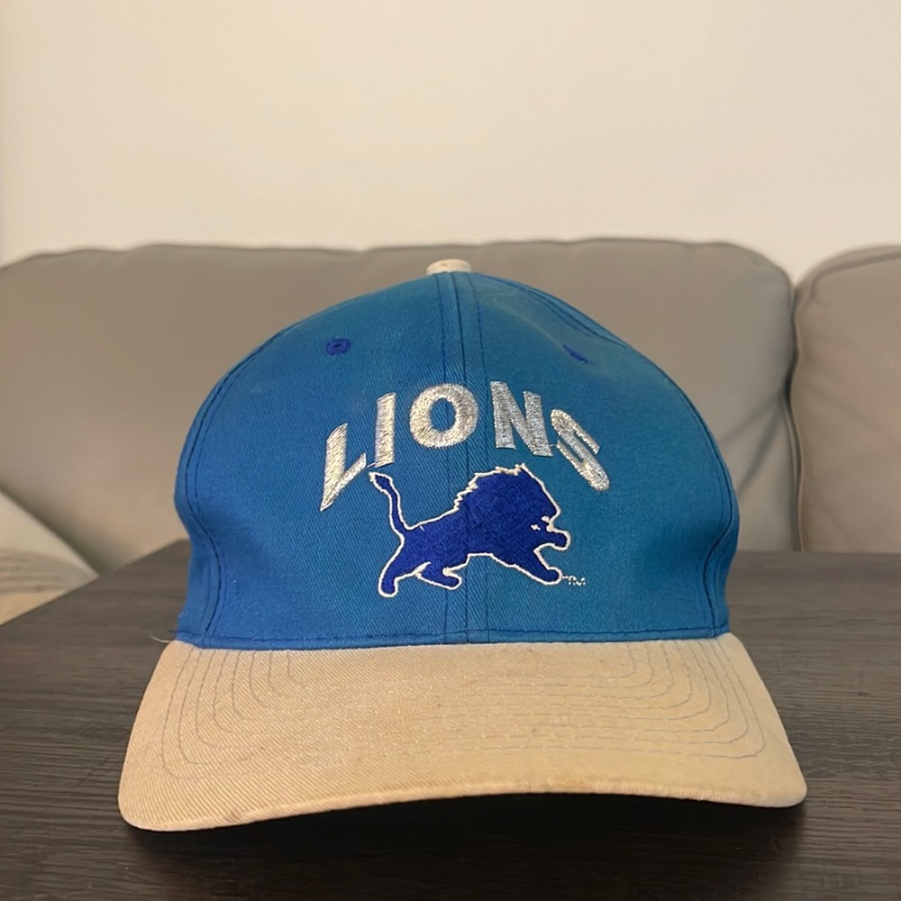 Detroit Lions Team NFL vintage SnapBack Silver Blue LogoDrew Pearsons Companies